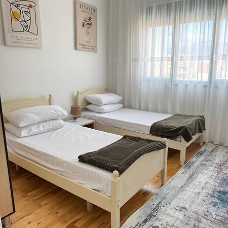 Sol Apartments - 2 Bedrooms Shkodër Exteriör bild